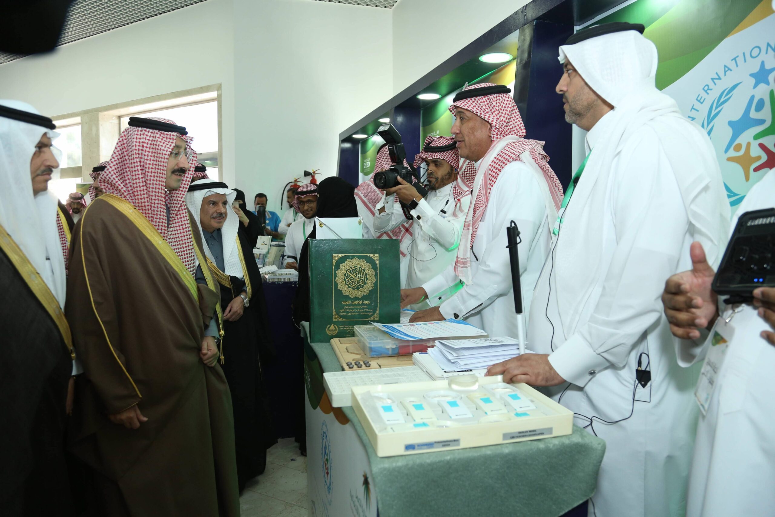 فعالية الصحة النفسيه الاحساء وزارة العمل حضور امير الاحساء (20)