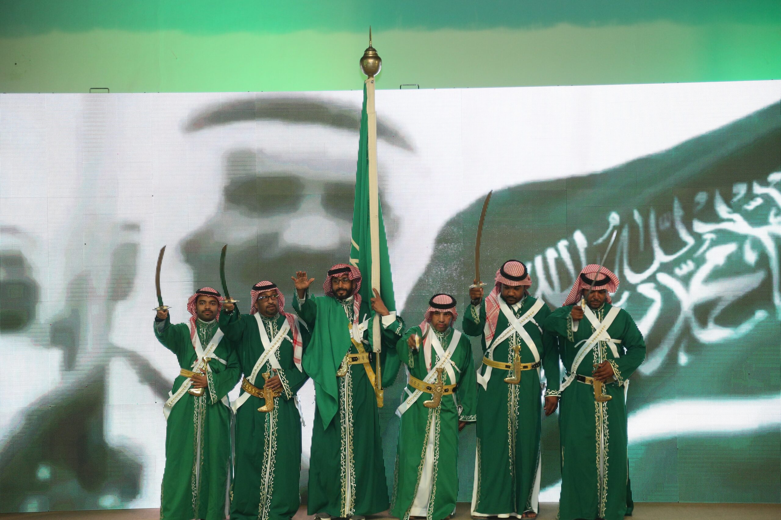 فعالية الصحة النفسيه الاحساء وزارة العمل حضور امير الاحساء (25)